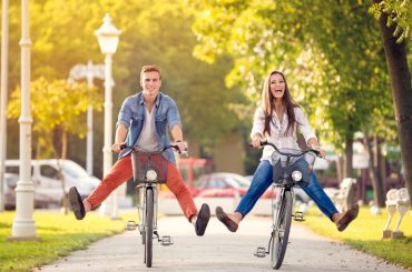 Zwei Fahrrad Fahrer